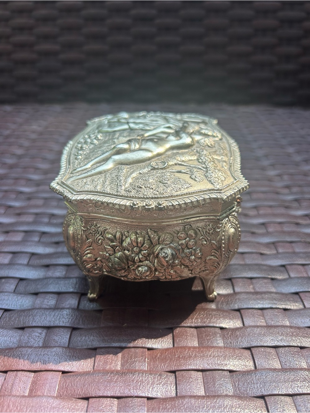 Vintage Jewelry Trinket Box Floral and Nudes silver metal, footed, lined, heavy - Picture 7 of 10